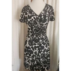 Daisy Fuentes midi dress Black and white lacy fabric pattern, like new Medium